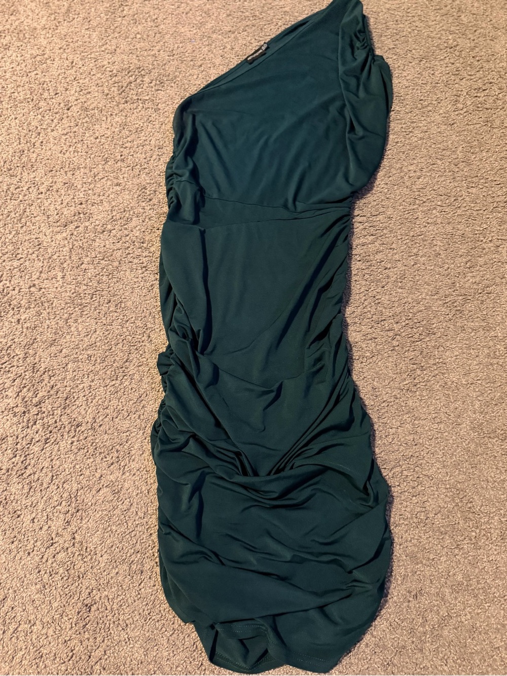 PrettyLittleThing One-Shoulder Ruched Dress in Forest Green